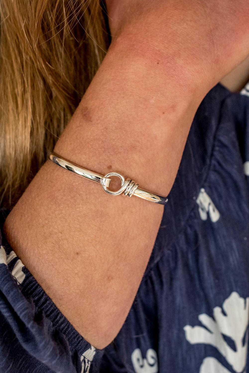 Sterling Silver Spiral Circle Clip Bangle