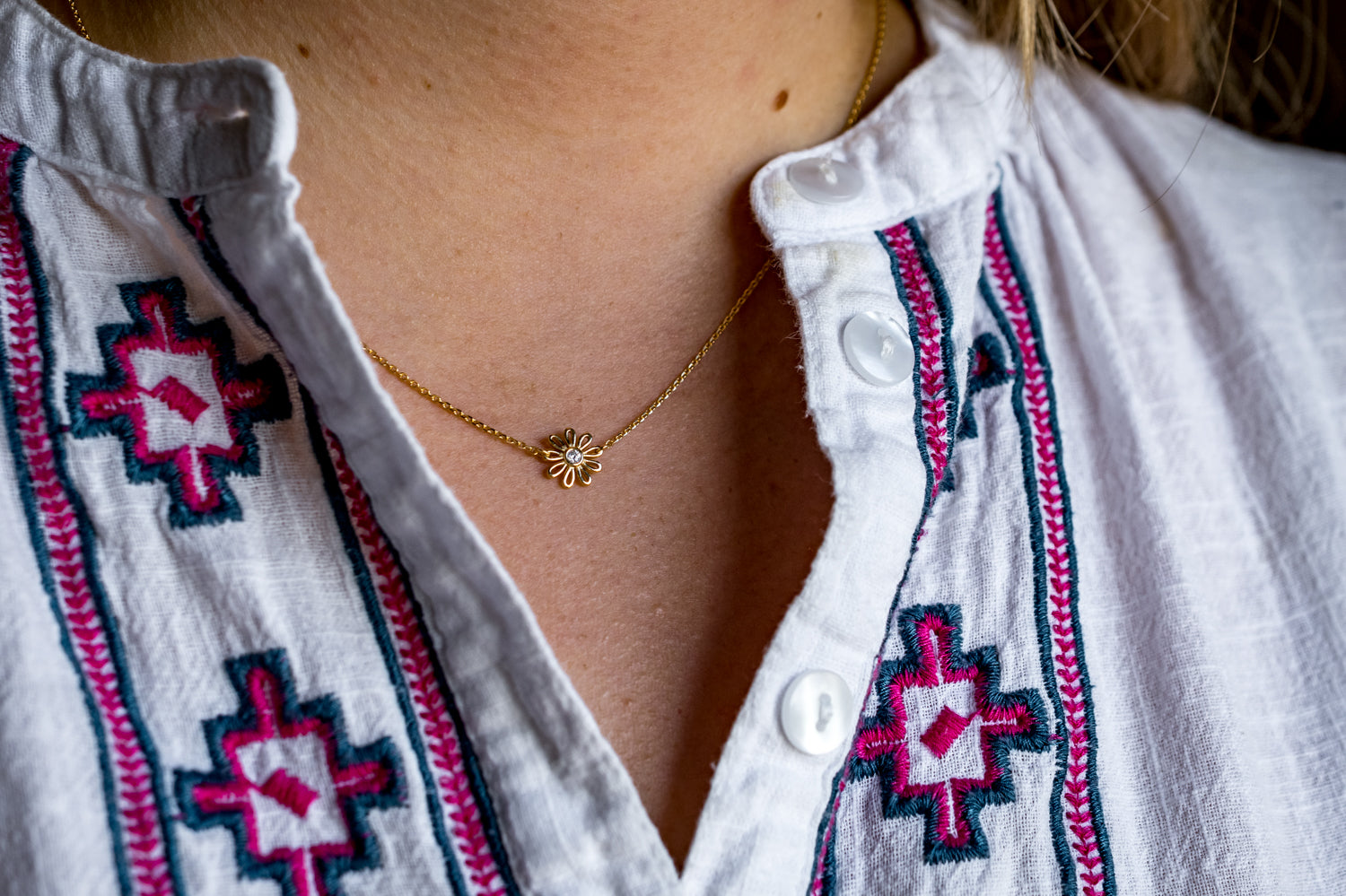 Laura Ashley Sterling Silver Thorncliff Daisy Necklace