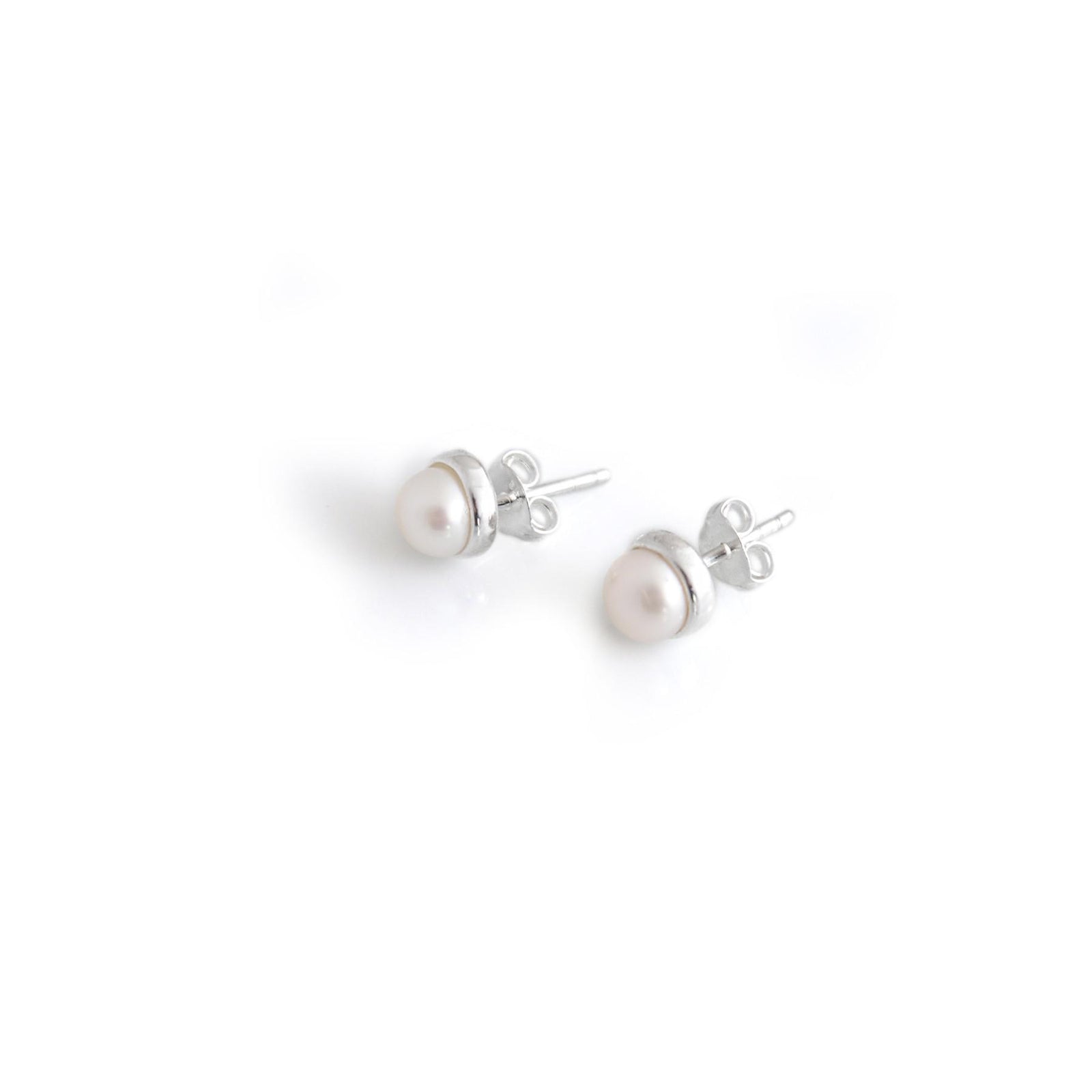 Sterling Silver & Creamy Freshwater Pearl Studs