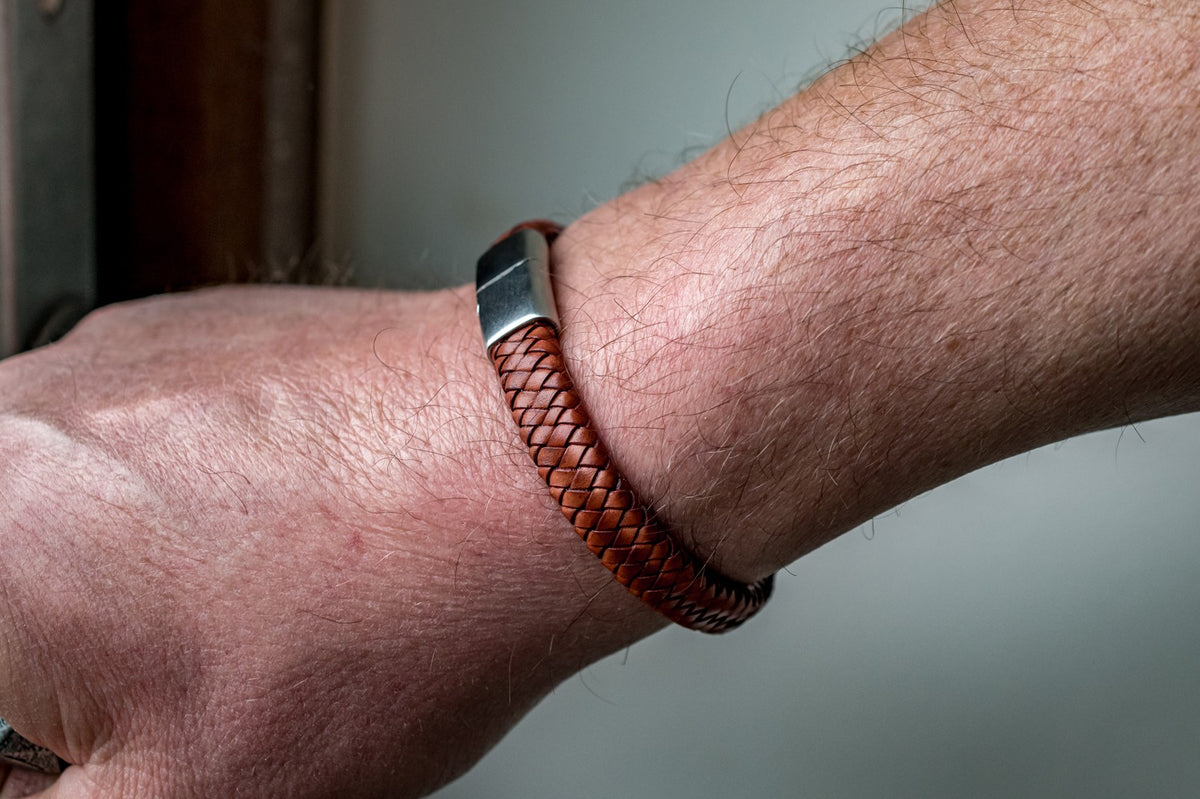 Oval Leather Bolo Bracelet With Matt Polished Stainless Steel Clasp